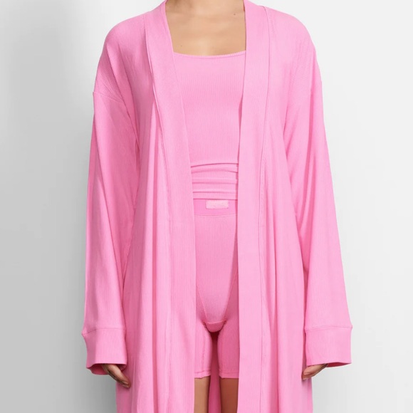🆕SKIMS BUBBLE GUM PINK SOFT LOUNGE BELTED ROBE S/M NWT DEAD-STOCK STYLE - Picture 5 of 6